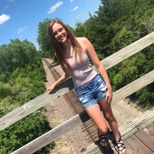 Meet your Posher, Sierra